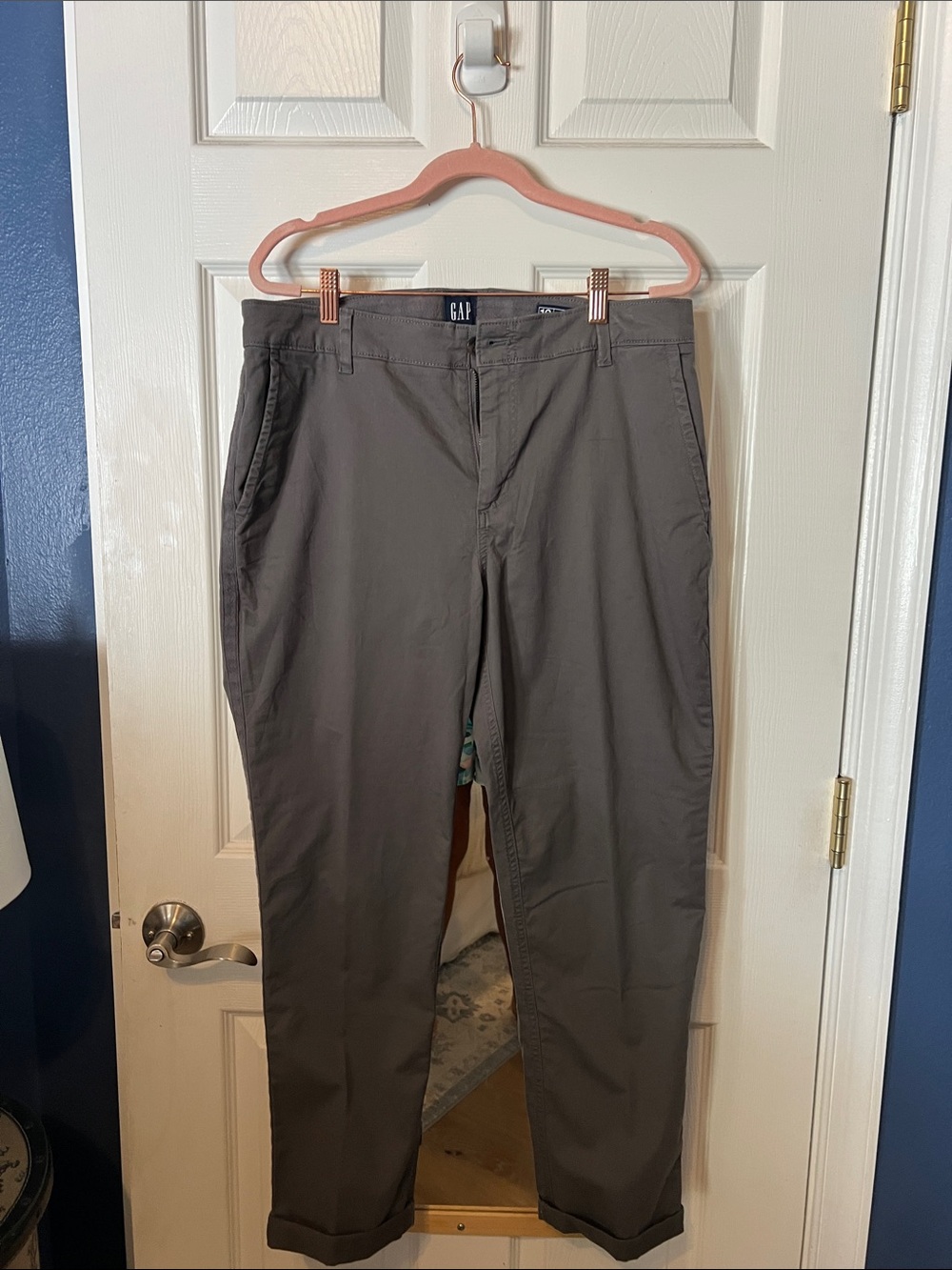 GAP Women’s Gray Chino Pants